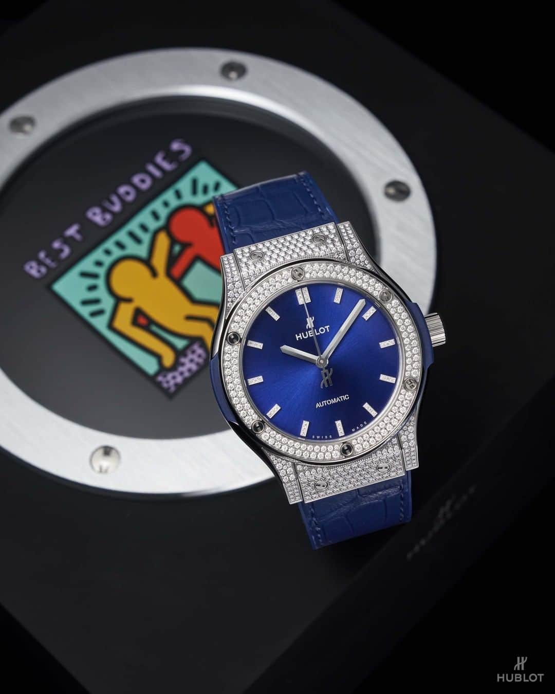のインスタグラム：「Hublot unveils its third limited-edition timepiece and first dedicated women’s incredible timepiece in partnership with @bestbuddies. Discover the new #ClassicFusionBestBuddies in our US Hublot boutiques. @hublot_northamerica #bestbuddies @anthonykshriver #HublotBoutique」