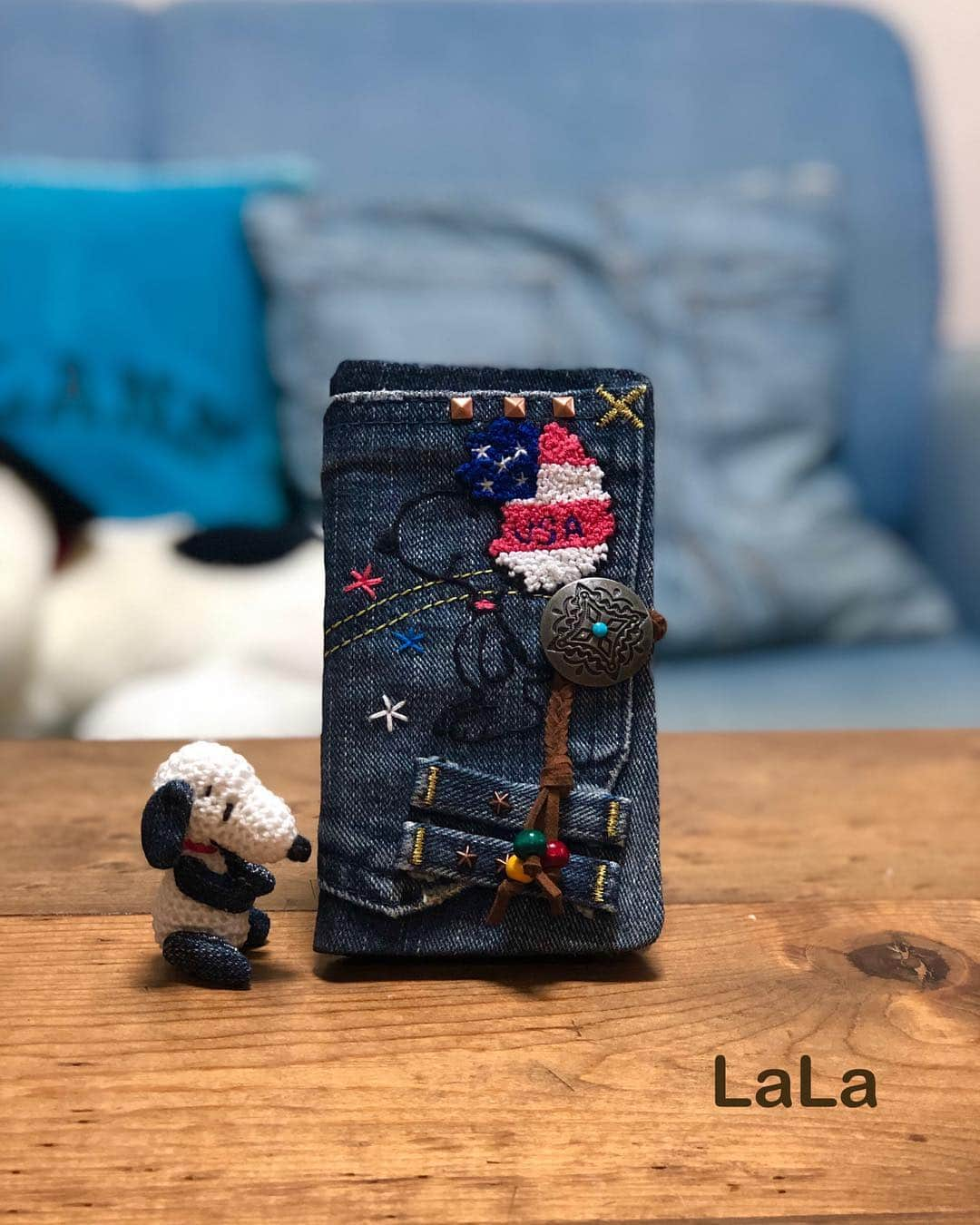 lalapinkさんのインスタグラム写真 - (lalapinkInstagram)「USAアフロ🇺🇸 #携帯ケース #スマホケース #smartphonecase #ハンドメイド #handmade #デニム #denim #スヌーピー #snoopy #アフロ #アフロスヌーピー #刺繍」4月26日 22時08分 - lalapink