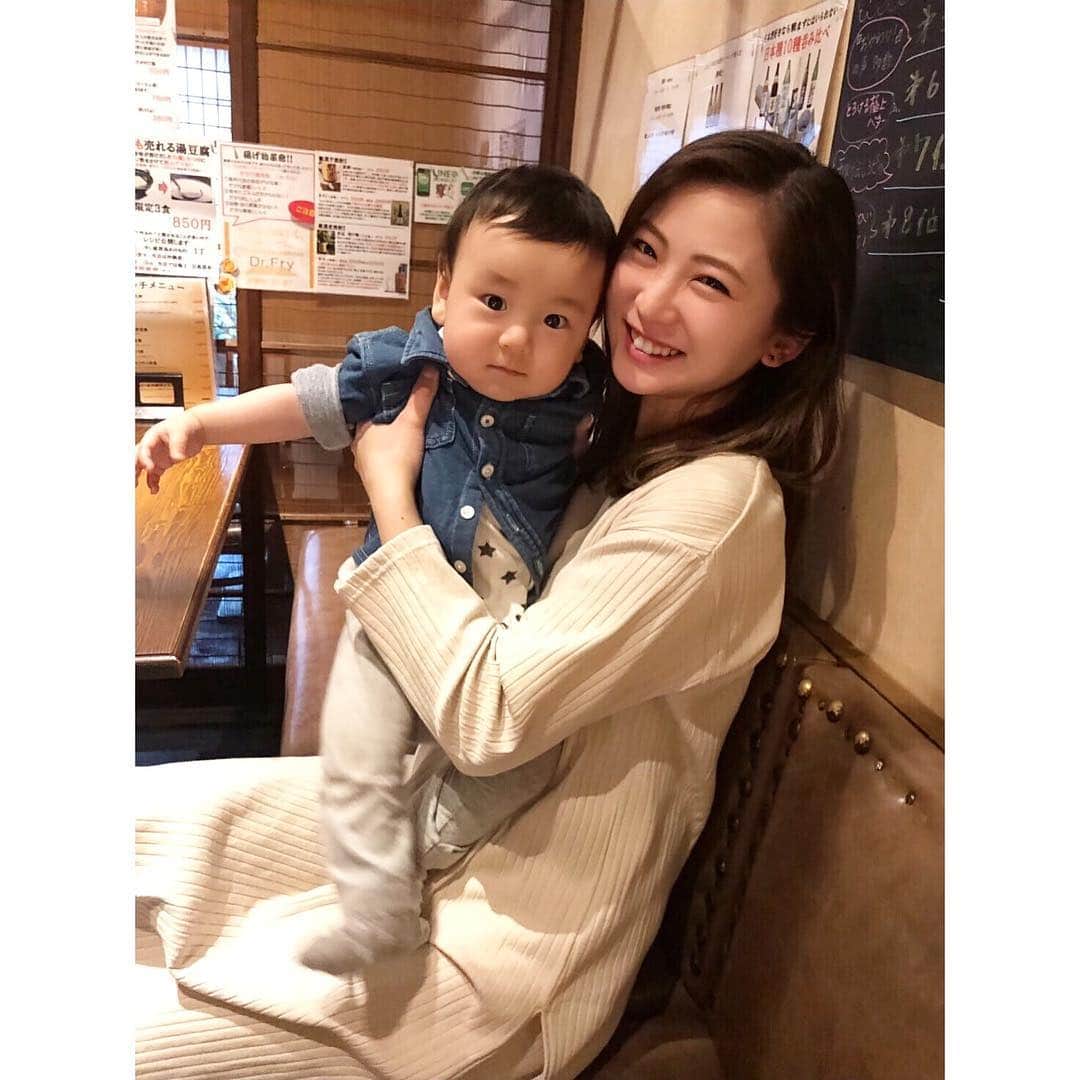姫野れみさんのインスタグラム写真 - (姫野れみInstagram)「お誘い頂き 気晴らしと癒しのランチ🍴 赤ちゃんの匂い〜❤︎ またぱぱに似てきた気がする！ ず〜っとニコニコしてくれます🥰 #金子くんJr.」4月26日 22時22分 - remi___08