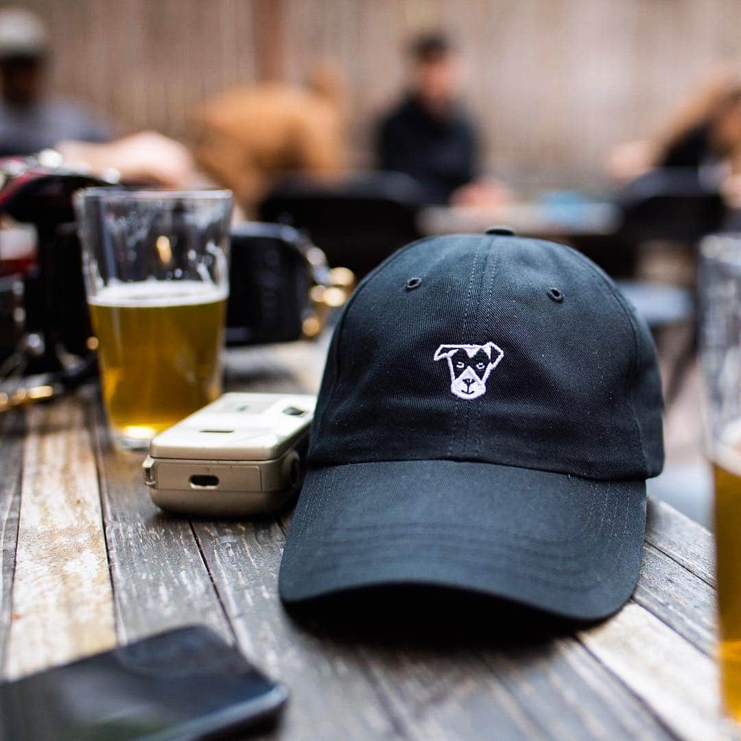 The Dogistさんのインスタグラム写真 - (The DogistInstagram)「The first ever Dogist hat is here! It’s hand-stitched in the USA, feels great, and your dog would probably love chewing it. We only have a few, so get these puppies today while you can! shop.thedogist.com (link in bio) (Also, we’ve added Canadian & UK shipping!)」4月26日 22時31分 - thedogist