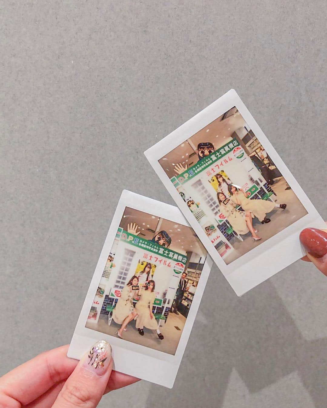 和希詩織さんのインスタグラム写真 - (和希詩織Instagram)「🍦🌵📸#new #ginza #loft . . 癒しの空間と#アイス やオシャレフードがいっぱい🤭❤️ . . #銀座ロフト が4月26日今日からグランドオープン🎉 . . ロフトとは思えない#観葉植物 に生い茂ったフロアたまらん👏 . . フロアごとにエコやメキシカン ストーリー性のある楽しい空間で新しい🤭❤️ . . ほかにもシャンプーなどのフロアのオシャレさと見やすさ💯  #スマテ のダルマコーナーもすごい映えるしラッピングとかももはや#問屋街レベル👏👏👏 . . #フジカラー のフォトスポットが#エモい プリクラみたいな写真機種にもエモさ満載❤️ . . . . #ロフト#グランドオープン#ロフトレ女子部#ラッピング#植物のある暮らし #アイス部 #アイスタグラム #サボテン #メキシカン#スニーカー#kiks」4月26日 22時32分 - kazukishiori