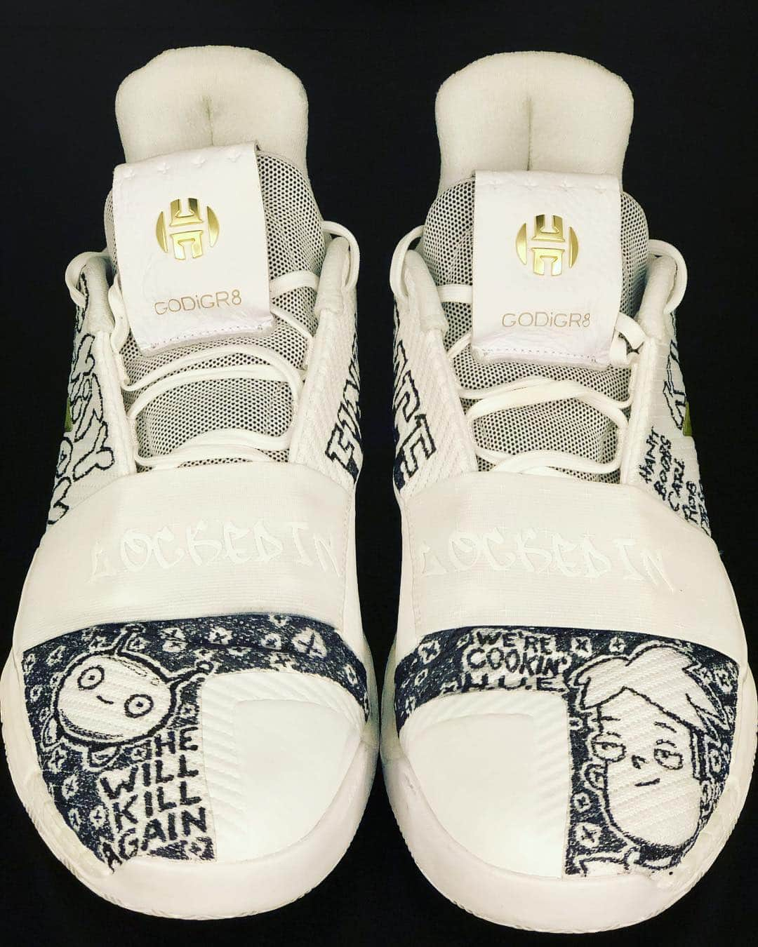 ザック・バランスキーさんのインスタグラム写真 - (ザック・バランスキーInstagram)「Playoffs start tomorrow🔥🔥 I’ll be playing in these custom designed “FINAL SPACE” edition Harden 3’s🙌  Once again designed by @nvianism  I think a lot of people have noticed that I’m a sneaker head by now haha #sneakerhead #スニーカー好き  #adidas #basketball #hardenvol3 #finalspace #garyandmooncake #tokyoisyours #GODiGR8 #GodisGreat」4月26日 22時46分 - zackab10