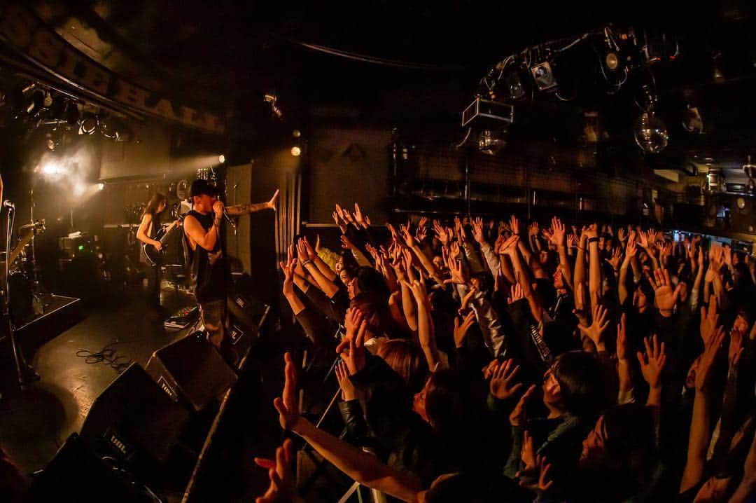 Crystal Lakeさんのインスタグラム写真 - (Crystal LakeInstagram)「THANK YOU SAPPORO!! We’ll be back on next month for KITAKAZE ROCK FES.  Photo: @taka_tallman  #CrystalLake #HELIX」4月26日 22時41分 - crystallake777