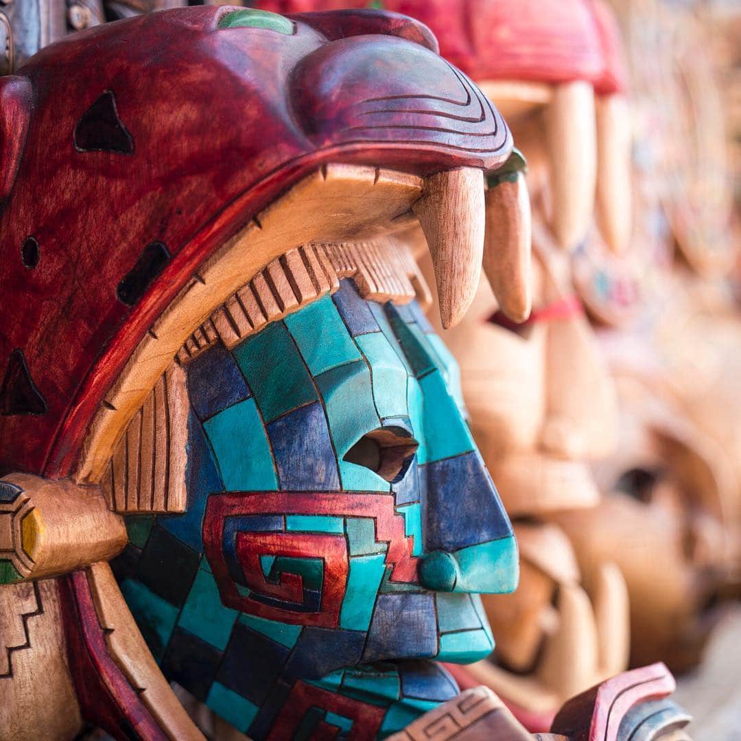 ルフトハンザさんのインスタグラム写真 - (ルフトハンザInstagram)「Each mask is individually carved and painted with dedicated craftsmanship – today as they were back then. #Lufthansa #Yucatán #EnrichingLife」4月26日 22時57分 - lufthansa
