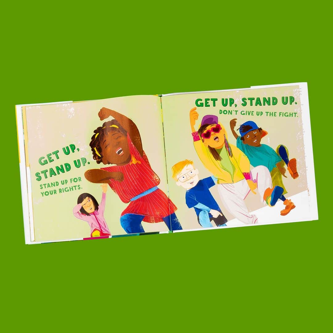 ボブ・マーリーさんのインスタグラム写真 - (ボブ・マーリーInstagram)「“Get up, stand up, don’t give up the fight.” #BobMarley's inspiring anthem is now an empowering picture book for young readers! Preorder your copy: chroniclebooks.com/getupstandup @cedellamarley #getupstandup @chroniclebooks」4月26日 23時00分 - bobmarley