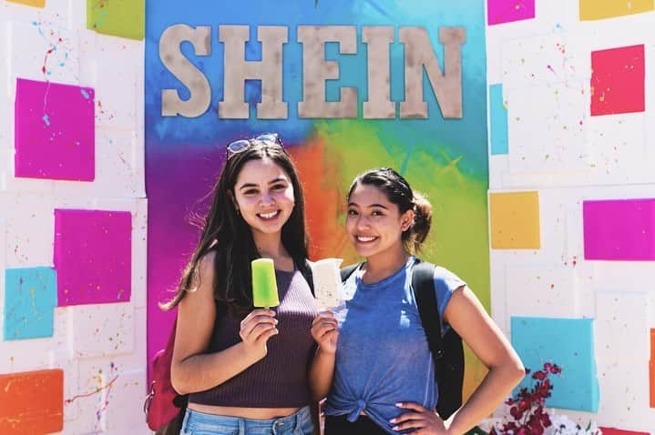 SHEINさんのインスタグラム写真 - (SHEINInstagram)「🏫❤Sweet moments at  Cal State Fullerton! 😛Did you miss us? 💋💋Don't worry, we're continuing our SHEIN Pop of Summer Campus Tour with CSU Long Beach, UCLA, and UCSD! 💃💃Don't miss your chance to become a campus ambassador for #SHEINgals along these stops! 🙌We are hosting a pop-up shop at UCLA, so come try on our SHEIN summer collection.🧚🏻‍♀️ #SHEINcampus #MeetSHEIN」4月26日 23時08分 - sheinofficial