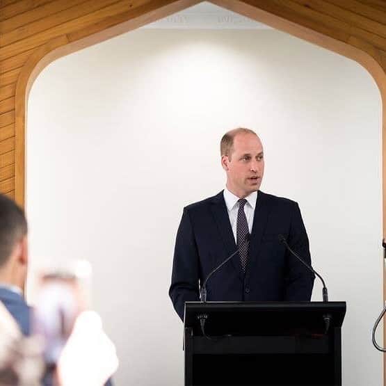 E! Onlineさんのインスタグラム写真 - (E! OnlineInstagram)「When Prince William cries. We all cry. 😭 Link in bio for his powerful speech on grief after losing Princess Diana as he offers comfort to the victims of the Christchurch Mosque shootings. 💔 (📷: Getty Images)」4月26日 23時13分 - enews