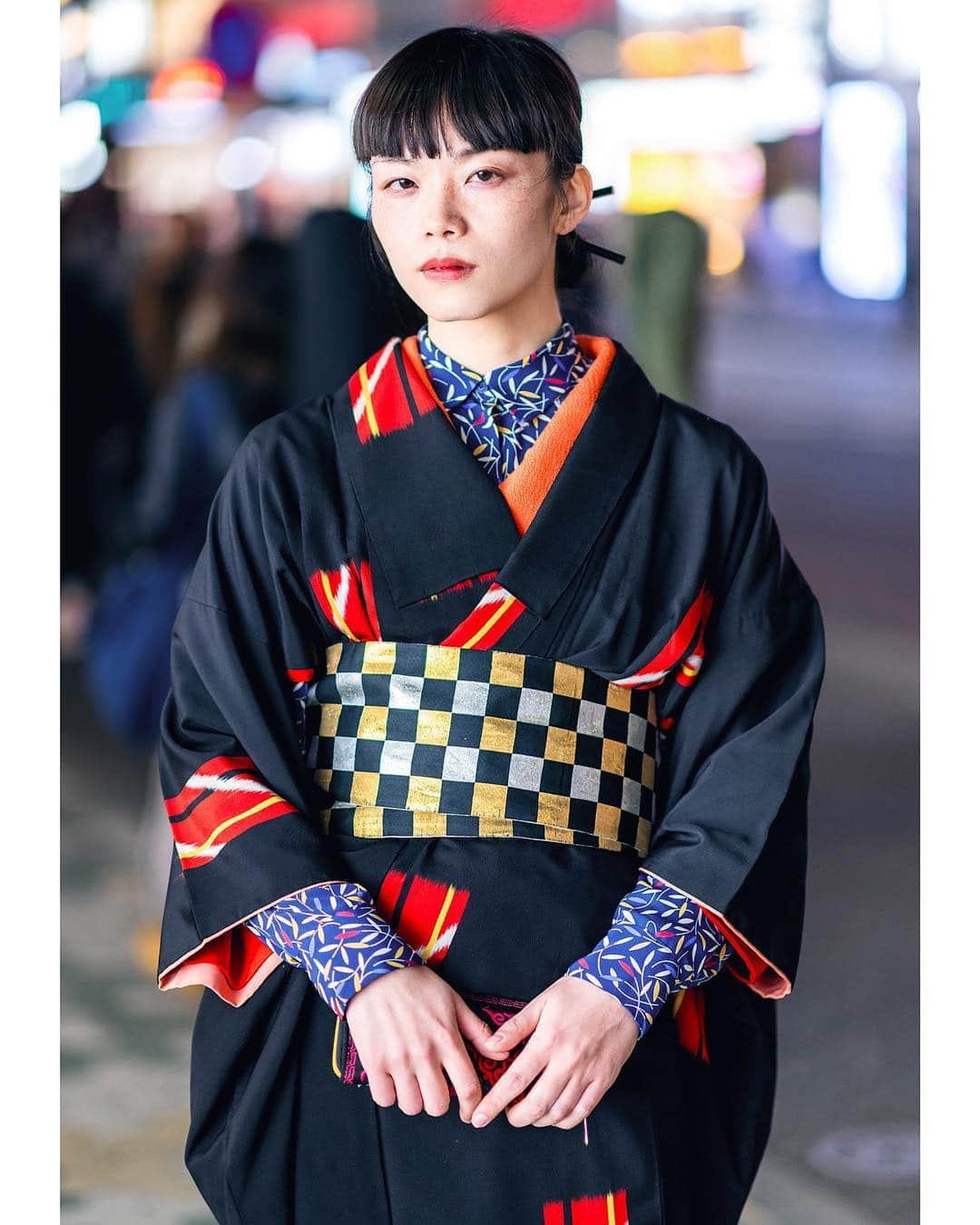 Harajuku Japanさんのインスタグラム写真 - (Harajuku JapanInstagram)「Japanese model @Yu_Ishizuka on the street in Harajuku wearing a vintage kimono and checkered obi with a print shirt and blue vinyl boots. In addition to her modeling, Yu is known for speaking openly about her personal transgender journey in Japanese language interviews.」4月26日 23時16分 - tokyofashion