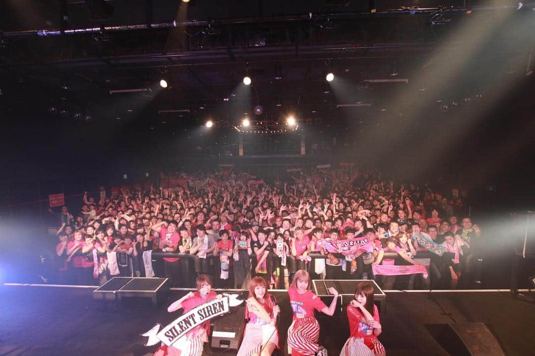 SILENT SIRENさんのインスタグラム写真 - (SILENT SIRENInstagram)「2019.4.26 DIAMOND HALL ありがとうございました！ #SILENTSIREN #サイサイ #ゆかるん #すぅ #ひなんちゅ #あいにゃん #サイファミ #3131さん #3131さんツアー」4月26日 23時27分 - silentsiren_official