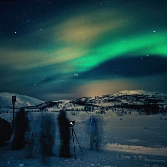 The New Yorkerさんのインスタグラム写真 - (The New YorkerInstagram)「As Instagram’s aesthetic has drifted from cats and food to landscapes and natural phenomena, digitally colorized photos of the northern lights have become ubiquitous. Hordes of tourists flock to the Arctic in search of the elusive glow—which often looks more spectacular on Instagram than in reality, due to the camera’s ability to take in more light than the human eye. Still, “there is something at once mind-blowing and unassimilable” about seeing it in person, and posting photos afterward feels all but required. Tap the link in our bio to read about the recent aurora-borealis boom and one man’s account of seeing it for the first time.  Photograph by Joakim Eskildsen / Institute for The New Yorker」4月26日 23時47分 - newyorkermag