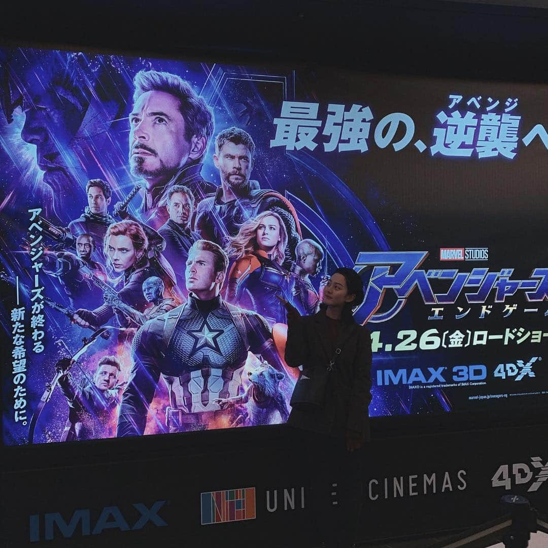 鹿の間さんのインスタグラム写真 - (鹿の間Instagram)「アベンジャーズ アッセンブル！！！ ありがとうアベンジャーズ ！！！ 初日のチケット戦争頑張った甲斐があった 何言ってもネタバレになる！！！ 最高でした。一から順番に見て良かった。 MCU3億回愛してる フィルマークスにネタバレフィルターかけて感想書いてます 今回はドルビーシネマ字幕3dで見たので後IMAXと4dxと2dと吹き替えみたら満足です！！誰か行く？ パンフも限定と通常買えて大満足！ - ------------------- -------- #avengers #avengersendgame #アベンジャーズ  #アベンジャーズエンドゲーム #ドルビーシネマ #tジョイ博多 #MCU好きな人と繋がりたい ←#心の底から友達になりましょう #真剣に一人で余韻に #浸るなんて耐えられない #話したい #鹿シネマ」4月26日 23時54分 - rhodon41