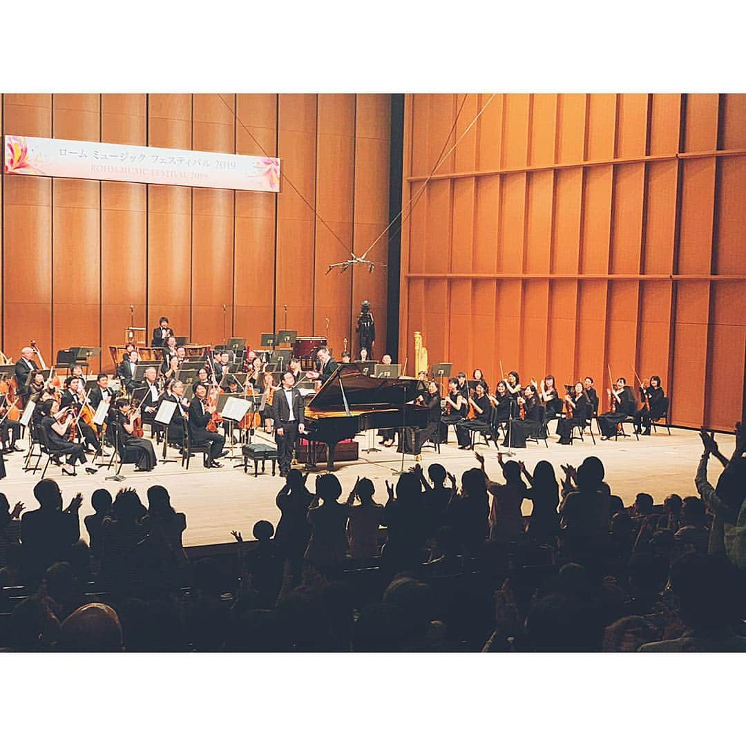 反田恭平さんのインスタグラム写真 - (反田恭平Instagram)「What a wonderful music!! Played Tchaikovsky Piano Concerto No.2 with Mo.Ban & Kyoto Symphony Orchestra in Kyoto.  #20190421 #piano #pianist #orchestra #tchaikovsky #concerto #kyoto #japan #diary #kyoheisorita #ローム#ロームシアター京都#コンサート #ピアノ#ピアニスト#チャイコフスキー #京都#日本#反田恭平」4月27日 0時16分 - kyoheisorita