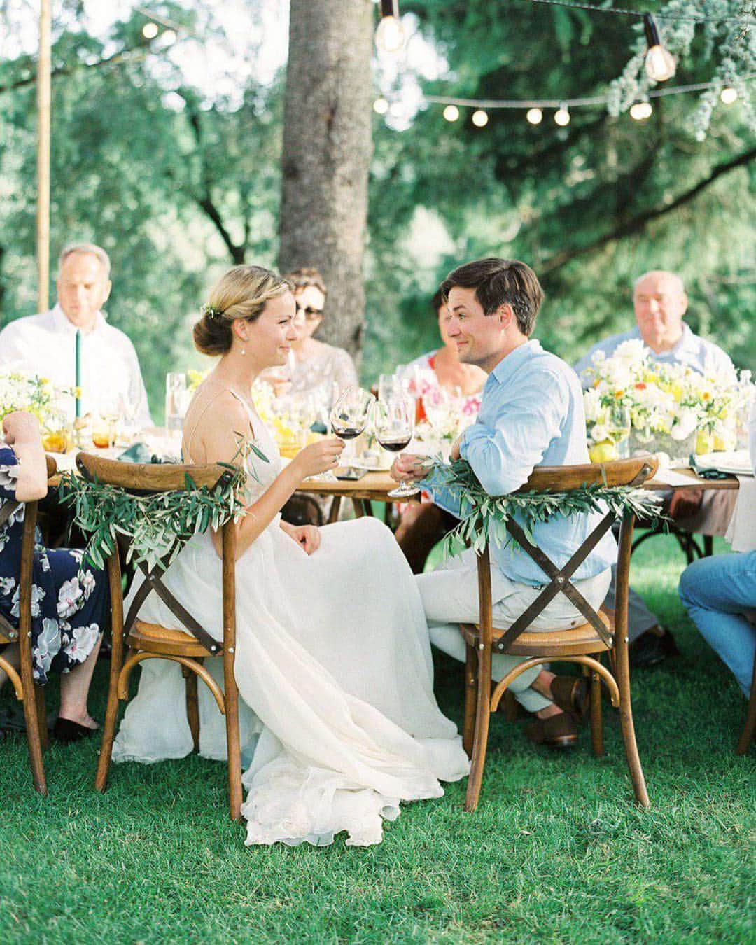 Wedding Lifeのインスタグラム：「I have found the one whom my soul loves.❤️ Wedding inspiration @raraavis_wedding.☘️ •  @raraavis_wedding  @raraavis_wedding  @raraavis_wedding #raraavisgroup  ____________________ www.raraavis-official.com」