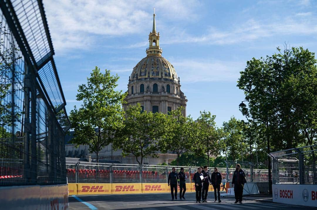 セバスチャン・ブエミさんのインスタグラム写真 - (セバスチャン・ブエミInstagram)「#ParisEPrix Busy days here in France.  Real things starting tomorrow ⚡️ ------- 🔗 Help me to get some extra power by voting on the #FanBoost link in my bio or tweet with #FanBoost & #SebastienBuemi」4月27日 0時19分 - sebastien_buemi