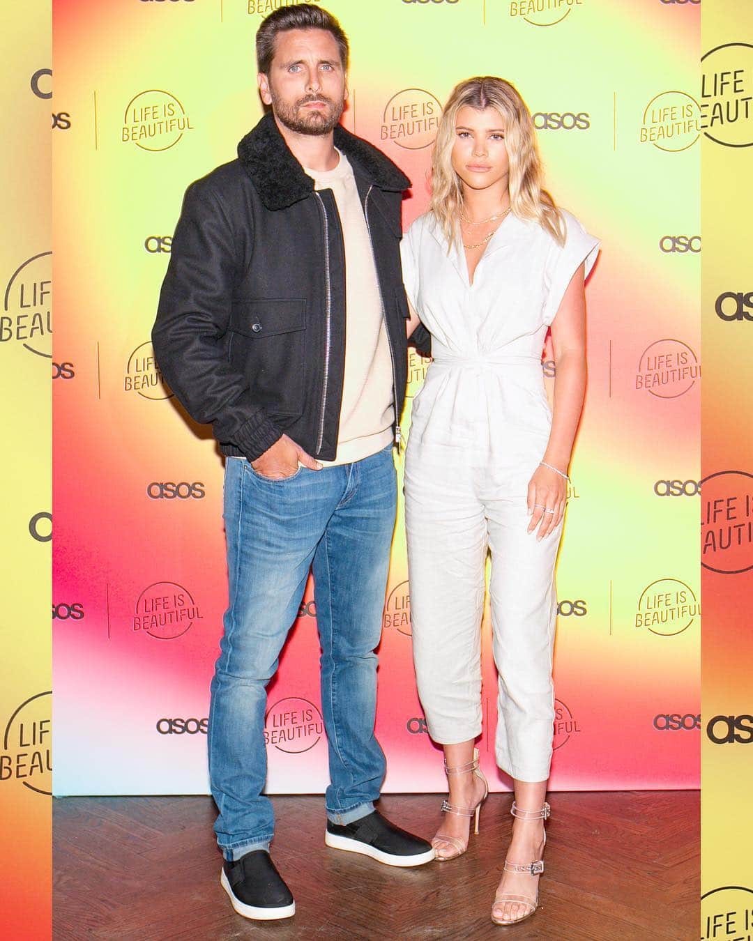 Just Jaredさんのインスタグラム写真 - (Just JaredInstagram)「@letthelordbewithyou and @sofiarichie at the @asos x @lifeisbeautiful launch party! See more on JustJared.com #ScottDisick #SofiaRichie Photos: @bfa」4月27日 0時23分 - justjared
