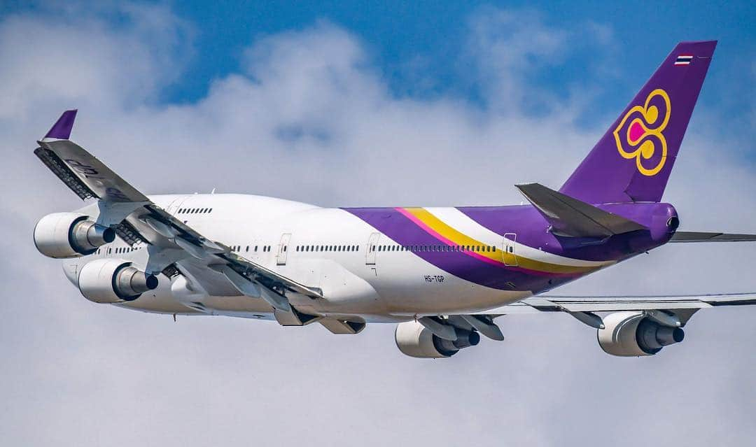 タイ航空さんのインスタグラム写真 - (タイ航空Instagram)「When I fly, people always think they’re riding on me, but in fact it’s me who’s riding the wind! . Photo Credit: @tooooonni . #ThaiAirways #THAIB747 #Boeing747 #B747 #JumboJet」4月27日 0時24分 - thaiairways