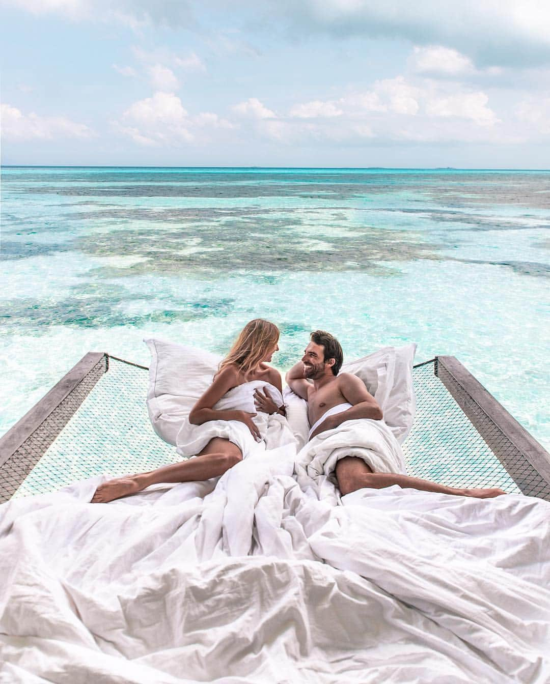 PAUL HEWITTさんのインスタグラム写真 - (PAUL HEWITTInstagram)「Happiness is on the ocean side of life. 🌊🌴⚓️ (photo @topolindra) #getAnchored #paulhewitt __ #couple #goals #travel #instatravel #travelgoals #bettertogether #travellust #happiness #traveltogether #ocean #sun」4月27日 1時01分 - paul_hewitt