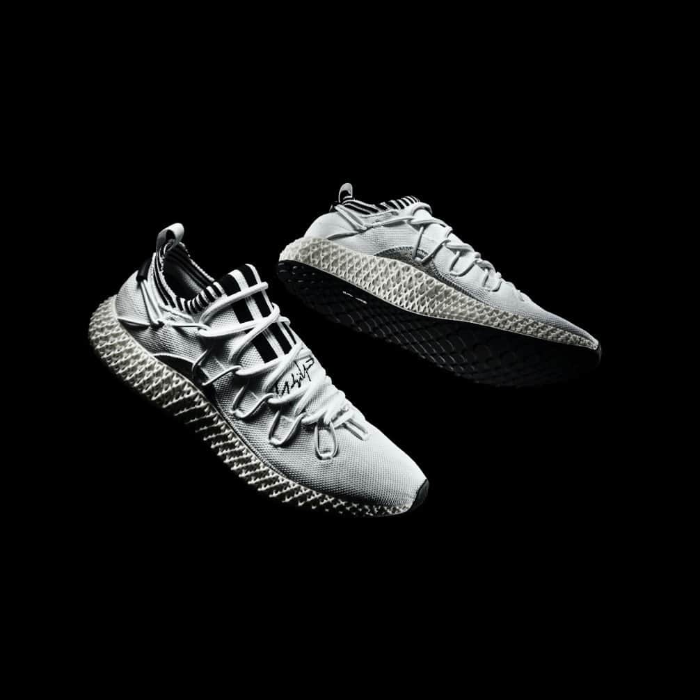 Nice Kicksさんのインスタグラム写真 - (Nice KicksInstagram)「adidas Y-3 has announced a second colorway of the widely beloved Runner 4D. Adopting the advanced technology seen at the contemporary midsole tooling, this pair comes in a seamless white upper juxtaposed against black accents in a bone-colored sole unit. Look for this runner on May 2nd for $600.」4月27日 1時04分 - nicekicks