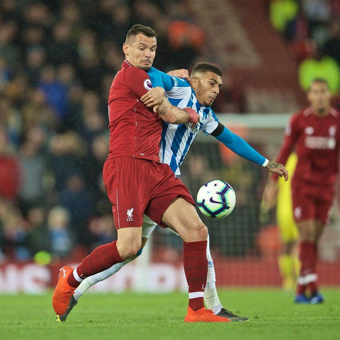 デヤン・ロヴレンさんのインスタグラム写真 - (デヤン・ロヴレンInstagram)「Great win, happy to be back on the pitch. Even more happier for @alexoxchamberlain for his return. Really missed him for a long time.  Thank you fans for your support 👏🏻 #ynwa」4月27日 6時39分 - dejanlovren06