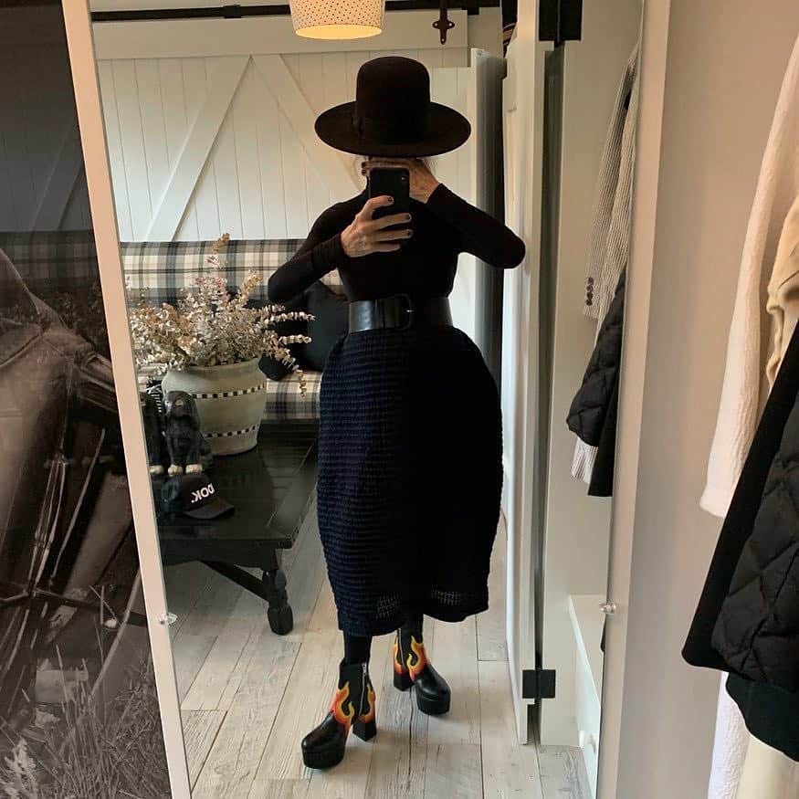 ELLE Magazineさんのインスタグラム写真 - (ELLE MagazineInstagram)「This is a Diane Keaton #OOTDs appreciation post. Thank you.  #Regram: @diane_keaton」4月27日 1時21分 - elleusa