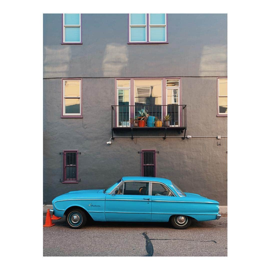 Melissa Santiagoさんのインスタグラム写真 - (Melissa SantiagoInstagram)「Baby blue, baby. #AutosOfTheMission」4月27日 1時32分 - shortformelissa