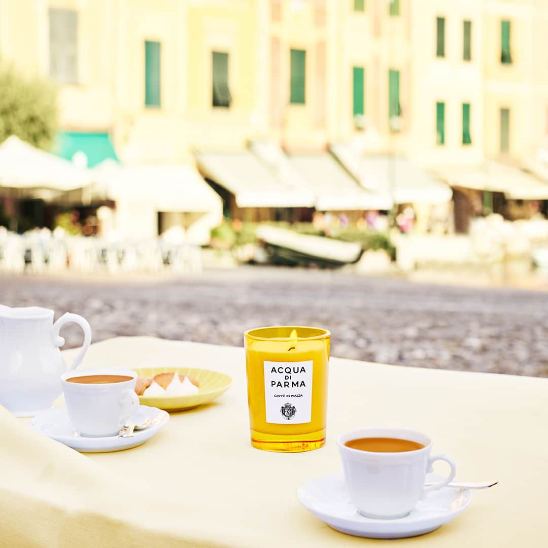 のインスタグラム：「Provide the right touch of conviviality to brunch with friends with our new candle "Caffè in piazza" . . #acquadiparma #homecollection #interiordesign #homedecor #italianstyle #caffè #coffee #italiantraditions」