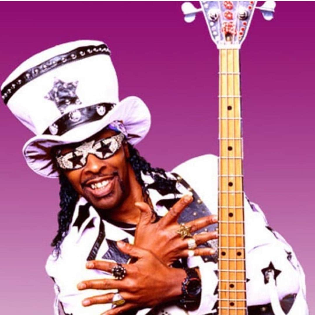 トレ・クールのインスタグラム：「It’s Funky Friday!」