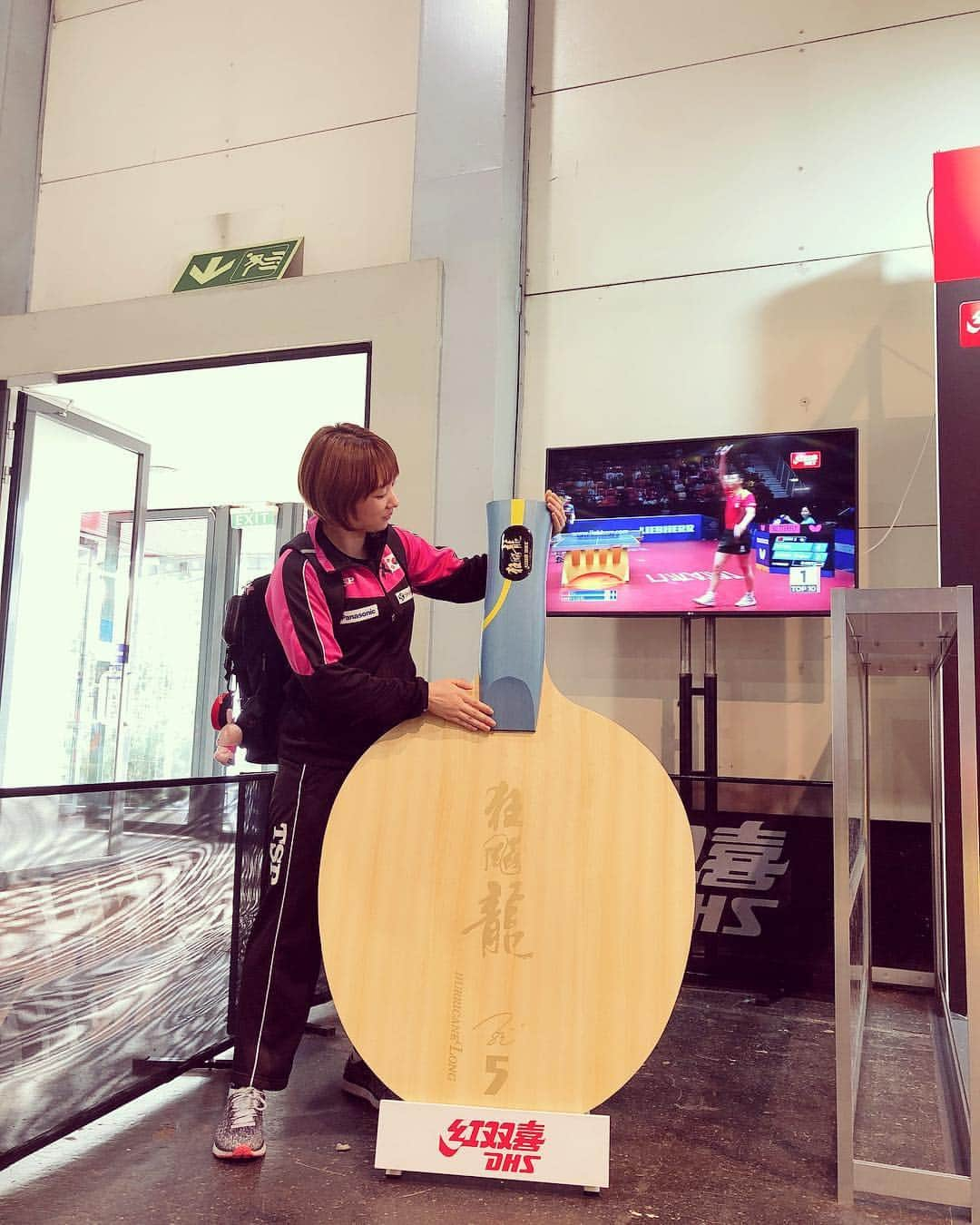 ソ・ヒョウオンさんのインスタグラム写真 - (ソ・ヒョウオンInstagram)「라켓 진짜 크다🏓🙄」4月27日 3時40分 - suh_hyowon_