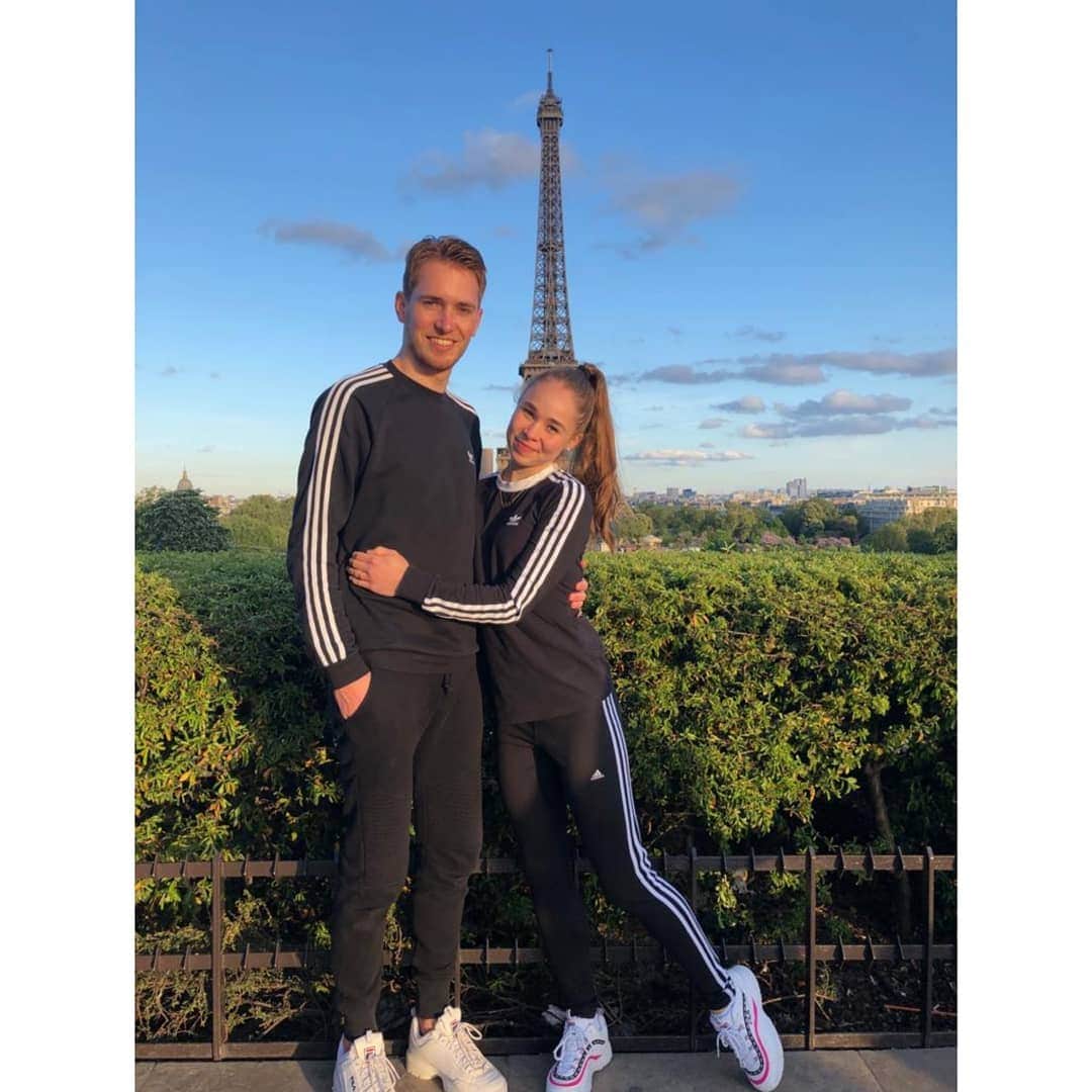 エイトォーラ・トールズドッティルのインスタグラム：「Paris with my love♡ Loved every moment🥰」