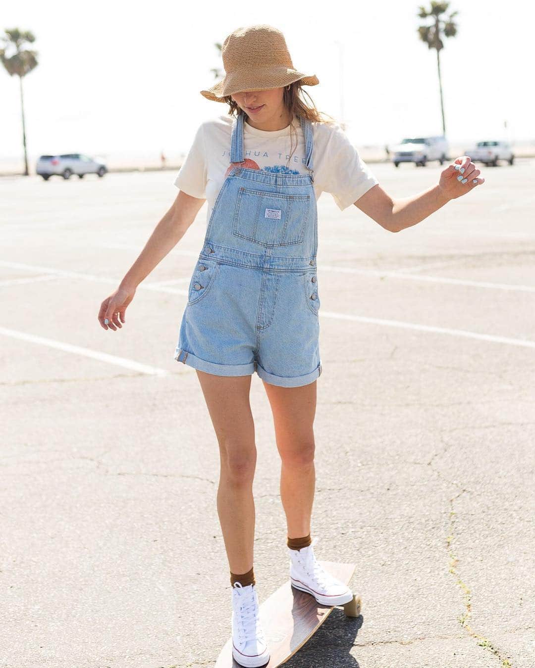 Urban Outfittersさんのインスタグラム写真 - (Urban OutfittersInstagram)「Weekend stuff with @sarahkretzu. #UOonYou」4月27日 4時29分 - urbanoutfitters