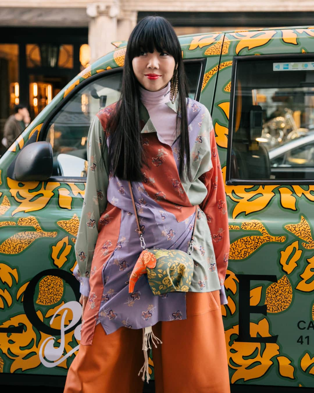 Loeweさんのインスタグラム写真 - (LoeweInstagram)「#LOEWE’s guests arriving to the launch of CASA LOEWE London, our new flagship on New Bond Street. #LOEWElondon」4月27日 4時32分 - loewe