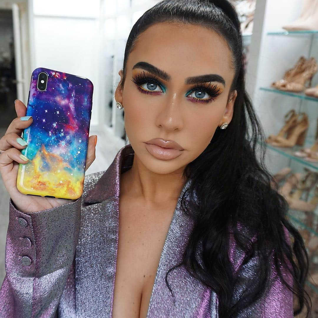 Carli Bybelさんのインスタグラム写真 - (Carli BybelInstagram)「Hi babes!! As most of you know I launched 3 phone cases that i designed with @velvetcaviar back in February! I was supposed to launch 4 total but this one right here wasn’t absolutely perfect for what my vision was. We finally got it right and I couldn’t be happier with the final product. This one (besides my cats of course) is my absolute FAVORITE! I was so inspired by different documentaries I’ve been watching for years and always saved images of the beautiful galaxies they would show🌌This beauty along with a matching ring launches this Sunday @ 9 AM! I love it so much I had to do a makeup look inspired by it! This video will also be up Sunday so stay tuned! Thank you so much for all of your support so far! I’m so happy you guys are loving your new phone cases!!! Sending SO much love your way! 🌌🌠💫✨」4月27日 4時41分 - carlibel