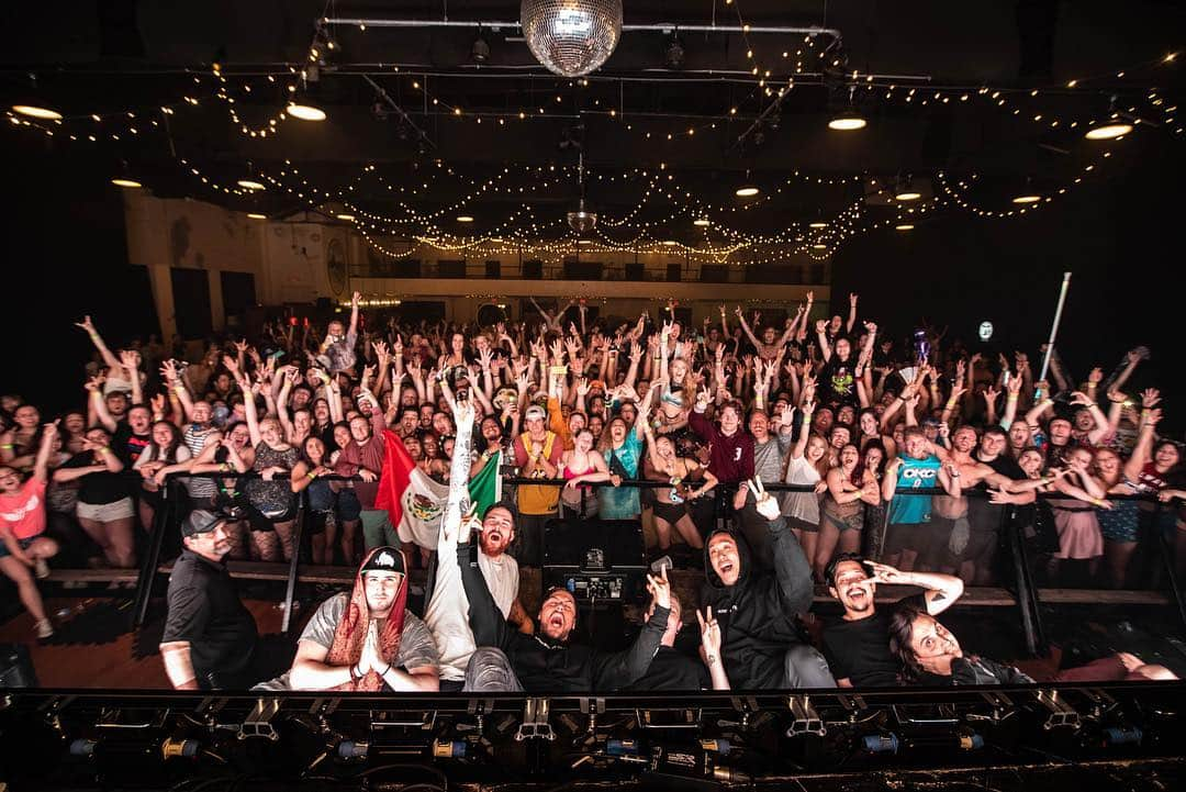 Adventure Clubさんのインスタグラム写真 - (Adventure ClubInstagram)「Magic was made in OKC last night. ✨ So ready for Kansas City tonight ⁣ 📸: @lvrrytry」4月27日 4時42分 - adventureclub