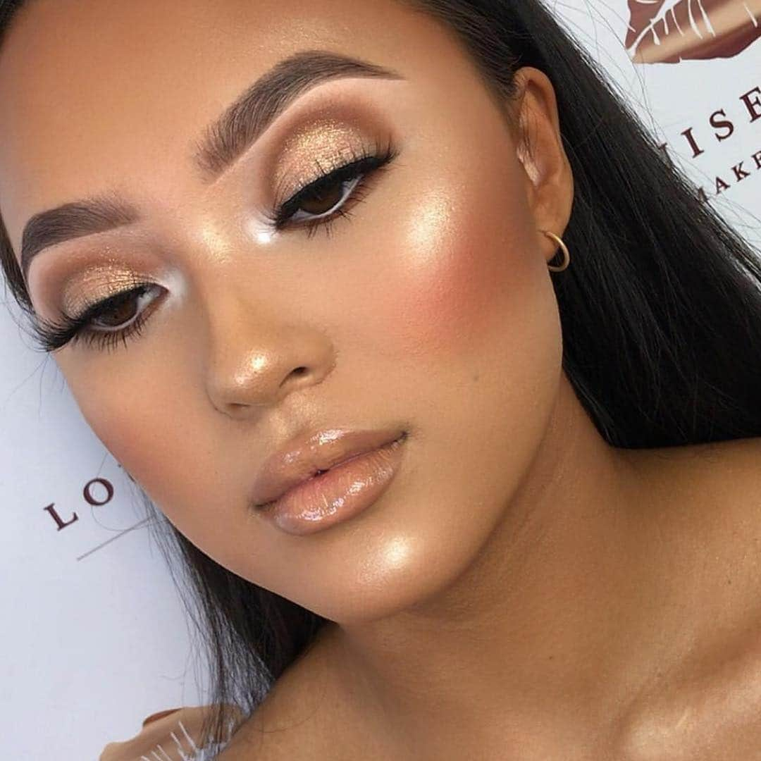 Anastasia Beverly Hillsさんのインスタグラム写真 - (Anastasia Beverly HillsInstagram)「Beautiful @lo_lavxo  BROWS • #DipbrowGel in Dark Brown  GLOW • So Hollywood Loose Highlighter」4月27日 14時30分 - anastasiabeverlyhills