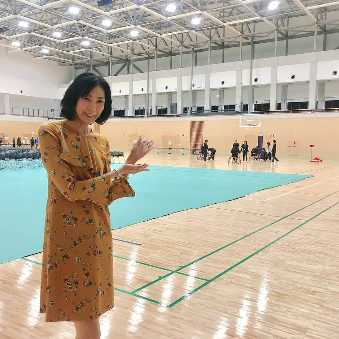 大林素子さんのインスタグラム写真 - (大林素子Instagram)「福岡県春日市総合スポーツセンター オリパラトークショー 篠田麻里子ちゃんと♥️ とても、素敵な美しい方 また、マホがコーチになってたぁ・再会」4月27日 15時39分 - m.oobayashi