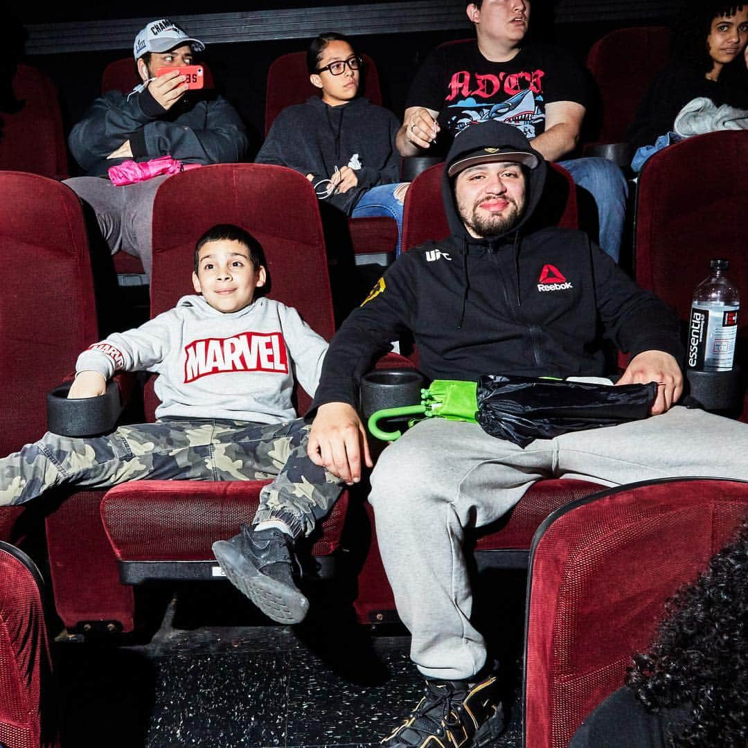 ニューヨーク・タイムズさんのインスタグラム写真 - (ニューヨーク・タイムズInstagram)「Planning on seeing “Avengers: Endgame” this weekend? You’ll need 3 hours. Clocking in at 181 minutes, the Avengers finale is the longest Marvel Studios movie to date. “We’re telling everyone to prep as if they’re going into surgery,” joked Joe Russo, one of the directors, in an interview with @comicbook. “Don’t have any water or anything to drink post-midnight the day before you see the film, and you’ll be fine.” While select theaters across the globe are offering an intermission, if you're seeing #Endgame in the U.S., that’s unlikely, and you should probably buy your snacks ahead of time. @amylombard shot these photos. Visit the link in our profile to read more.」4月27日 7時00分 - nytimes