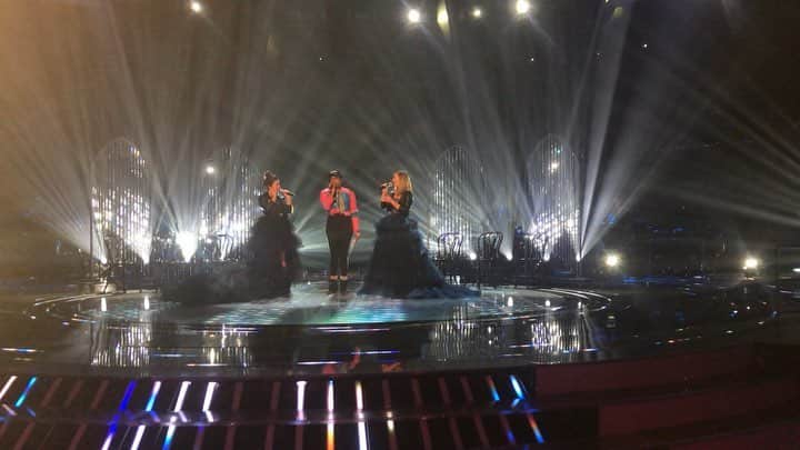 ジェニファー・ハドソンのインスタグラム：「Team JHud opera duo @belle.voci  @thevoiceuk @celinedion rehearsal #flashbackfriday #myheartwillgoon」
