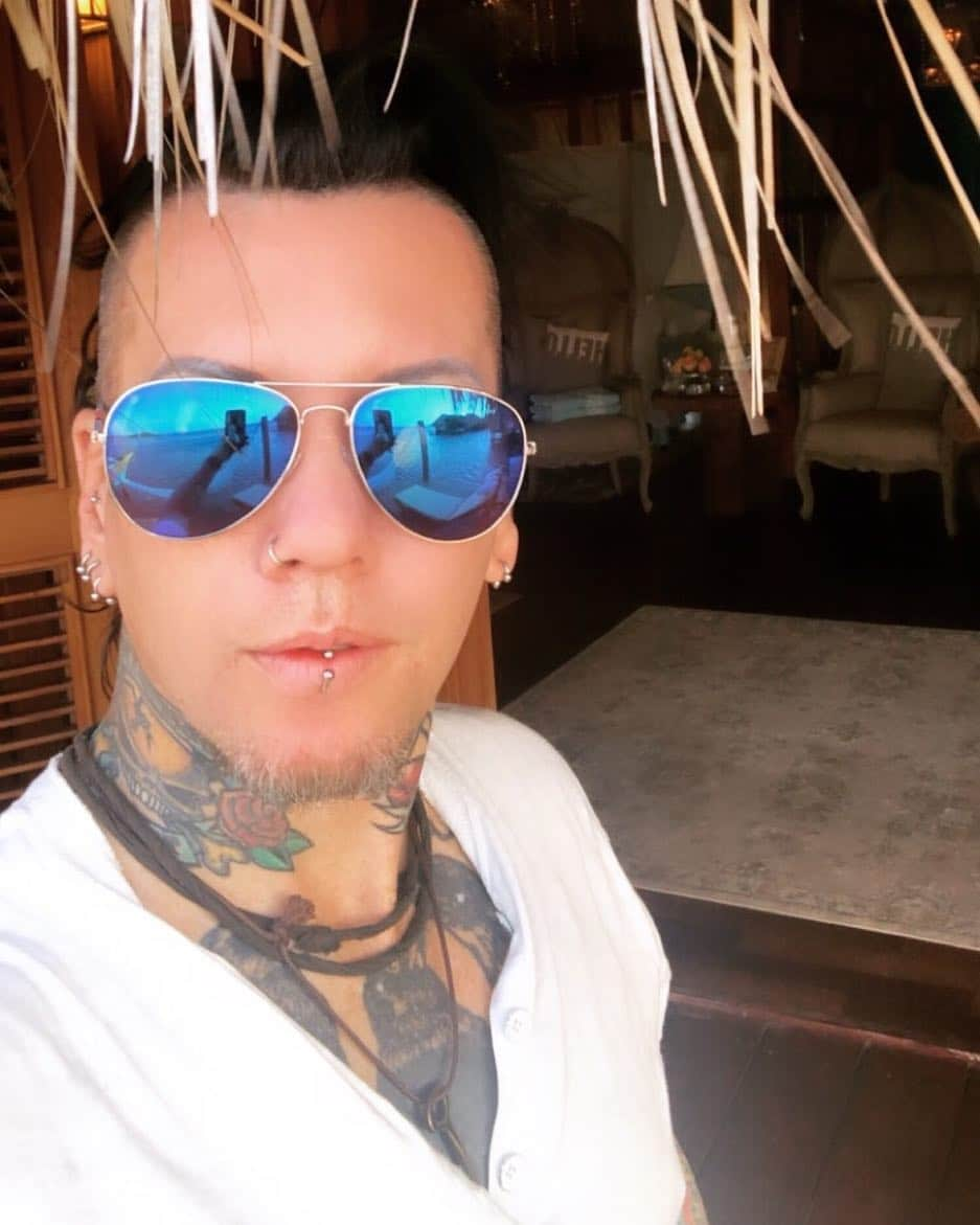 DJアシュバさんのインスタグラム写真 - (DJアシュバInstagram)「Hello from Aruba!!! 👋@arubaoceanvillas」4月27日 7時27分 - ashba