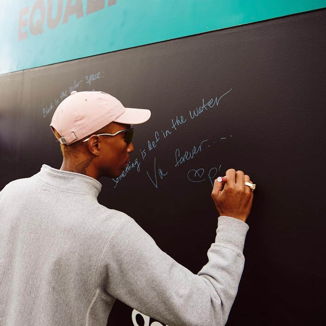 adidasさんのインスタグラム写真 - (adidasInstagram)「In Virginia Beach where it all began, @Pharrell continues his vision to unite the human race at Something in the Water festival. . #HereToCreate #SITWfest」4月27日 8時03分 - adidas