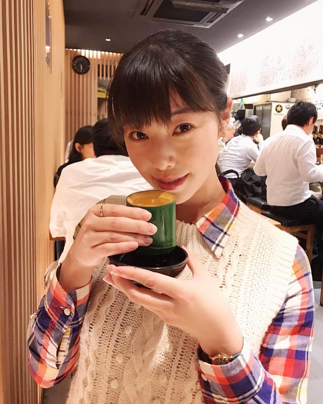 小田飛鳥さんのインスタグラム写真 - (小田飛鳥Instagram)「昨日は映画『翔んで埼玉』観た後、大好きなおでん屋さんへ… 好きなお店の中でも何度も訪れているお気に入りです🍢 おでん以外も美味しすぎて、おでんに辿り着くまで時間がかかります、笑 #おでん #お多幸 #しっぽり #日本酒 #神亀 #ちばらき」4月27日 8時41分 - asuka_oda_0320