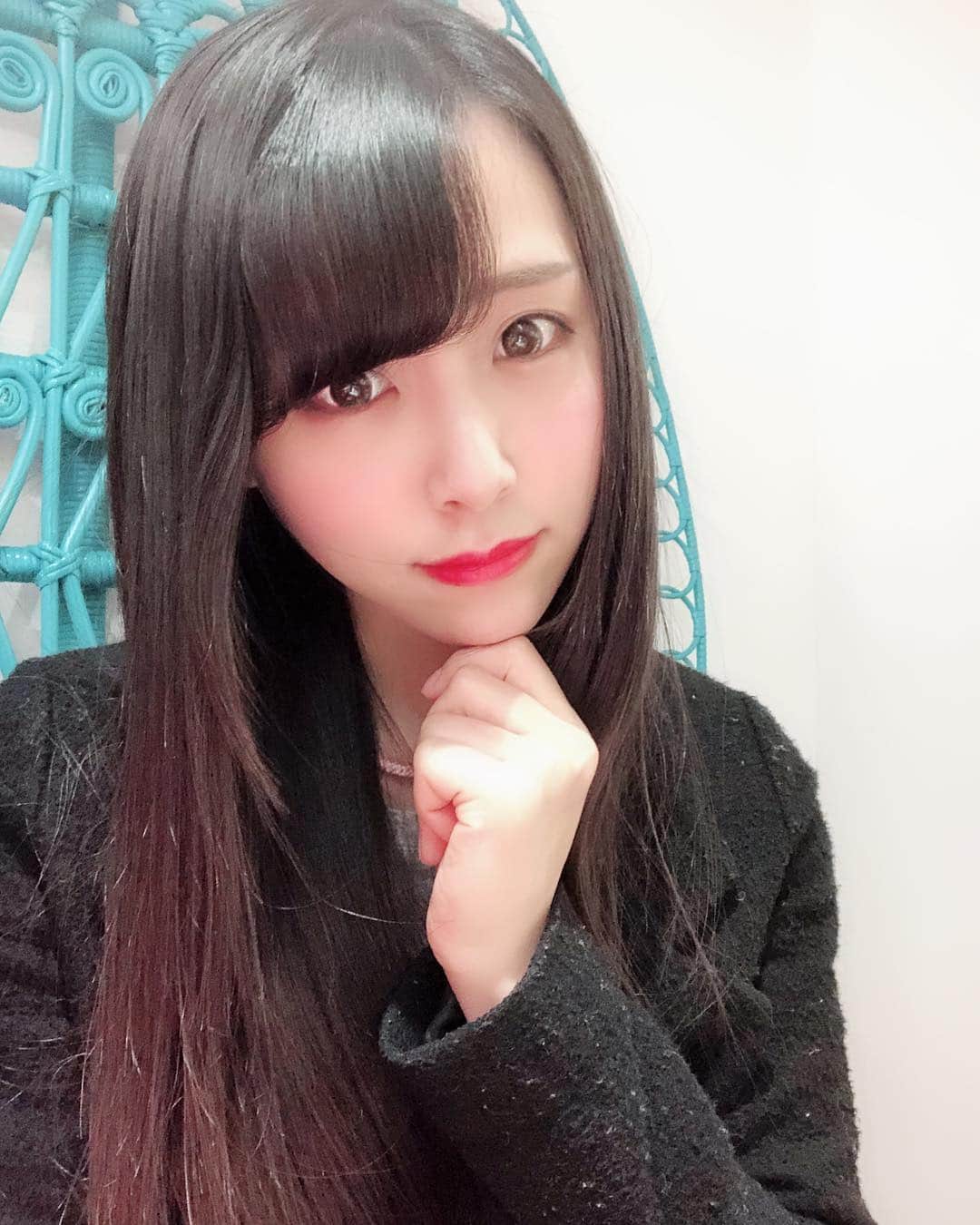 のインスタグラム：「おはくま🐻 . . 大人みいちゃんだなっ🧸 . . #おはよう #gm #goodmorning #おはくま #日々の出会いに感謝 #バクステ外神田一丁目 #いっちょめ #熊本美和 #miwakumamoto  #アイドル #idol #일본 #아이돌 #アイドルボウラー #Pリーガー #プロボウラーになりたい #instagood #followme #kawaii #makeup #beauty #黒髪 #cafe #ボウリング #bowling #볼링 #🎳 #早起き #GW #すきぴ」