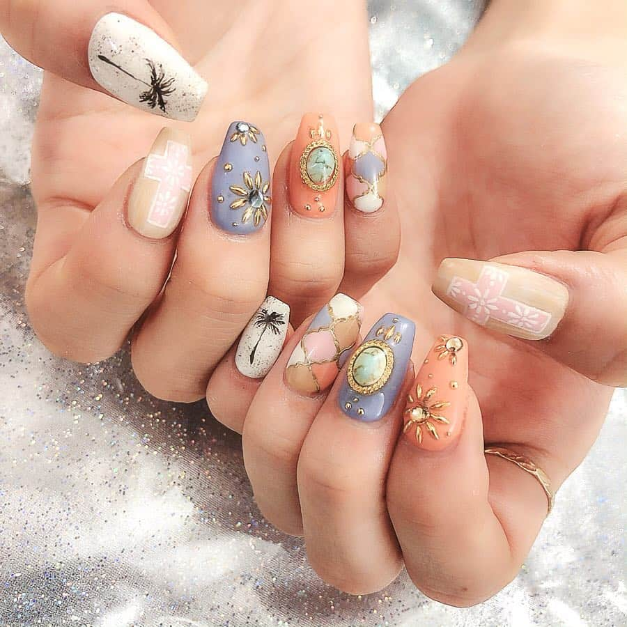 HIKARUさんのインスタグラム写真 - (HIKARUInstagram)「平成最後のnail💅 毎回完璧可愛すぎ💅💗 デザインはいつも自分で決めて この指にこれってお願いしてます😊❤️ @relum_a_li  いつもいつもありがとう🌺 令和も宜しくお願いします😌🎵🌺 .  RELUM  @relum.official . ☎️ 03-6450-4230 . 👩‍🦰担当  @relum_a_li . 〒150-0013 東京都渋谷区恵比寿4丁目11-8 グラン・ヌーノ 502 平日11：00～21：00（最終受付19：00） 日.祝日11:00～20:00 (最終受付18: 00)  #newnail #nail #new #stone #japan #japanesegirl #ebisu #tokyo #cjd_hikarunail #ネイル #タイルネイル #ターコイズ #ターコイズネイル #やしの木  #恵比寿 #ジェルネイル」4月27日 9時19分 - hikaru__0211