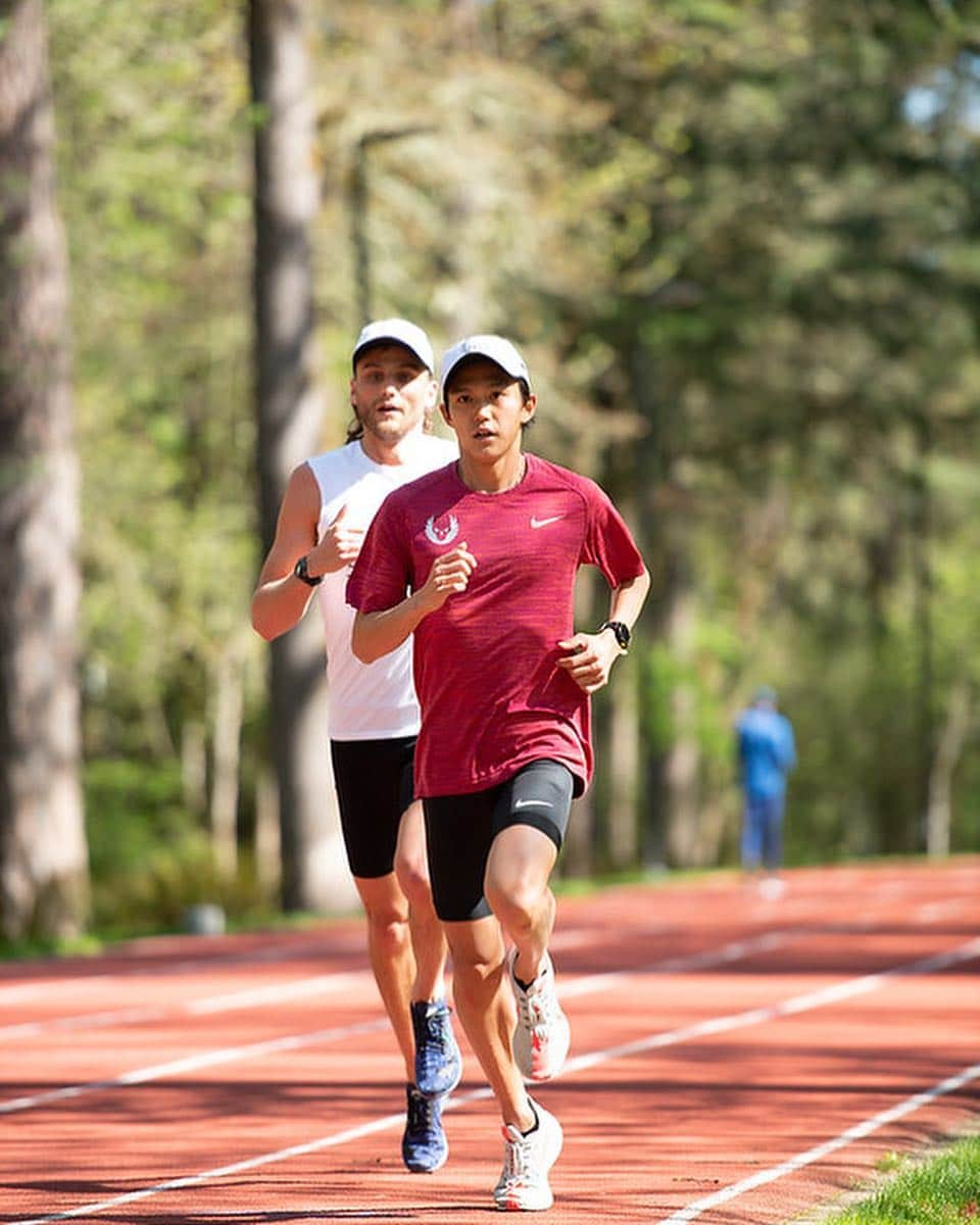 大迫傑さんのインスタグラム写真 - (大迫傑Instagram)「Beautiful day in Portland for tempo run 太陽☀️🌲 #練習 #ワークアウト #テンポ走 #トラック」4月27日 9時55分 - suguru_osako