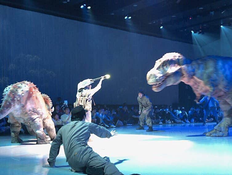 仙石みなみさんのインスタグラム写真 - (仙石みなみInstagram)「. 本日3日目〜〜！ 恐竜達と過ごせる貴重な空間♡ アンナも走るぞ🦖笑 . #ディノサファリ #dinosafari #dinosaur #恐竜 #live #show #gw #enjoy」4月27日 10時02分 - sengoku_minami
