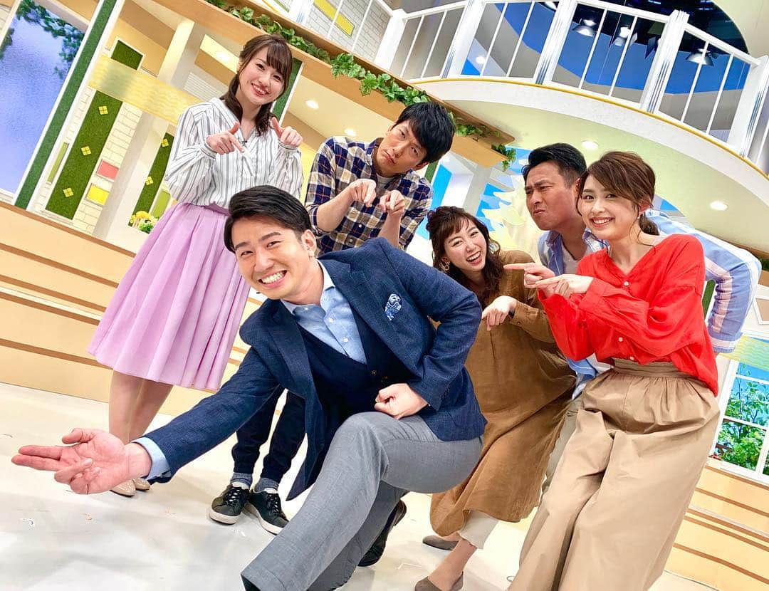 福田太郎のインスタグラム：「⚾️エースからの助言⚾️ プロのマウンドを知り尽くした ファイターズの元エース岩本勉さん。 番組後に、ありがたいお言葉を頂きました！ 『これだけ緊張出来ることに感謝して、思いっ切り、 ど真ん中投げ込んで来い！』しびれました。 今朝はいつもの自分じゃないように体に力が入り、 緊張感に包まれていました！ それでも、皆さんから沢山の応援を頂き、 パワーがみなぎっています🔥 ここまで来たからには、思いっ切り楽しむ気持ちだけ マウンドに持っていきます。行ってきます！！！ 14時プレイボール🏟 #始球式 #北海道日本ハムファイターズ VS #福岡ソフトバンクホークス  先発 #上原健太 投手 #清水優心 捕手 復帰戦！！！ #lovefighters #驀進 #welovehokkaido #ローソンデー #htb #大野由李絵 さん㊗️ #イチモニ デビュー」
