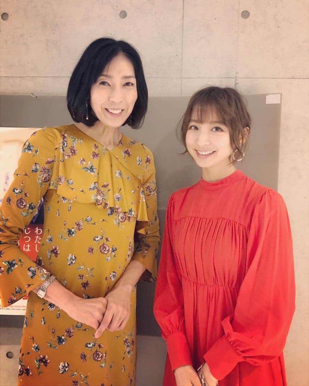 篠田麻里子さんのインスタグラム写真 - (篠田麻里子Instagram)「お仕事で大林素子さんにお会いできました😊前回のアンフェア舞台見に来てくださいました！😍 お疲れ様でした。  衣装#clane」4月27日 11時57分 - shinodamariko3