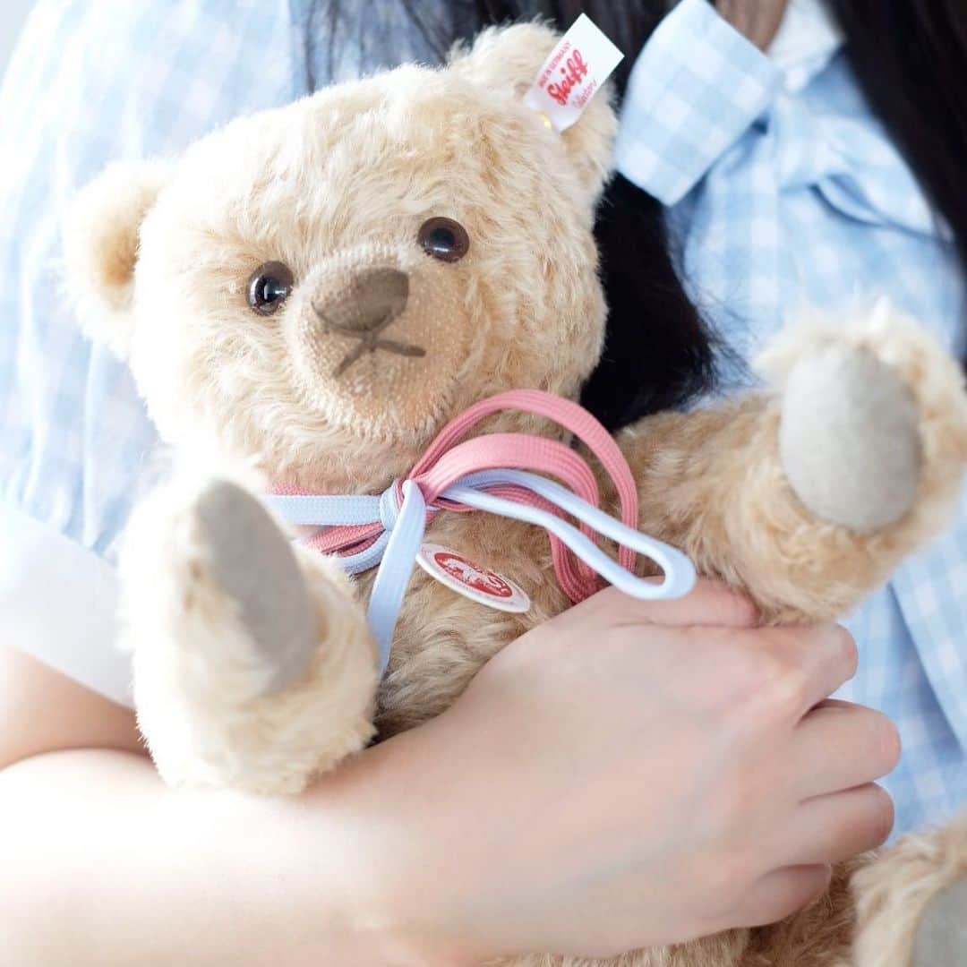 紗々さんのインスタグラム写真 - (紗々Instagram)「ジュラルミンはいいぞ(*'ω'*)✨ * #よつばと #ジュラルミン #シュタイフ #シュタイフベア #テディベア #yotsu bato #steiff #steiffbear #teddybear #instagram #japanesegirl」4月27日 11時57分 - 03sasa03