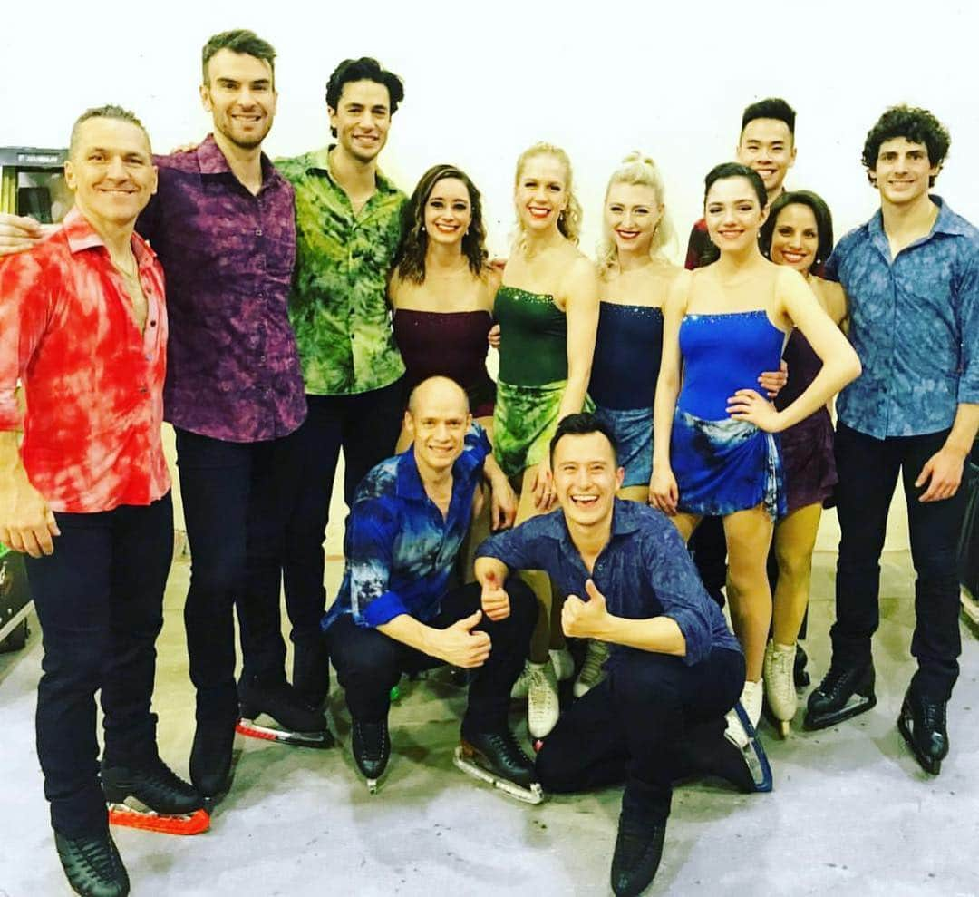 エリック・ラドフォードさんのインスタグラム写真 - (エリック・ラドフォードInstagram)「Halifax, You Rock! #thankyou #figureskating #soifamily #starsonice #figureskater #firstshowdone #memories #goodtimes」4月27日 12時13分 - ericradford85