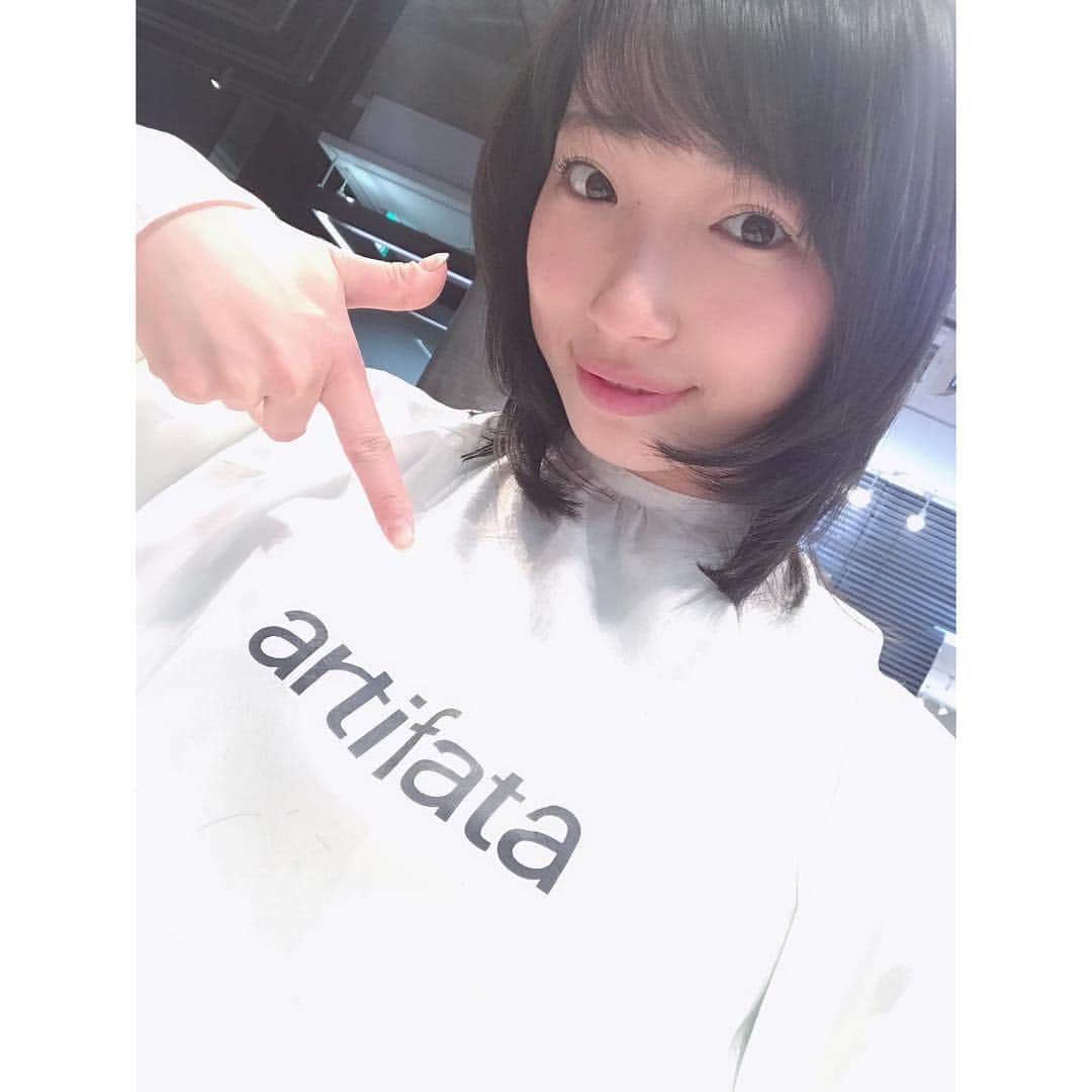 有明ゆなさんのインスタグラム写真 - (有明ゆなInstagram)「先日知り合いの美容室に行ってきた☺︎ お気に入りのトリートメント 取り扱ってるお店で テンションあがった･:*+.\(( °ω° ))/.:+ めっちゃ髪の毛綺麗になった♡ ありがとうございました！！！ . . . . #表参道 #青山 #美容室 #artifata #トリートメント #カット #cut #有明ゆな」4月27日 12時17分 - ariake_yuna