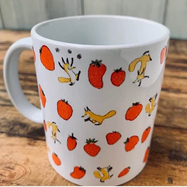 momoroさんのインスタグラム写真 - (momoroInstagram)「#Repost @case_garden with @get_repost ・・・ Even at minne, overseas sales started. We have added mugs, pouches etc, so take a look at the case garden gallery.  https://minne.com/@casegarden?category_id=46&q=&mode=  #minne #handmade #japan」4月27日 12時23分 - momoro6666